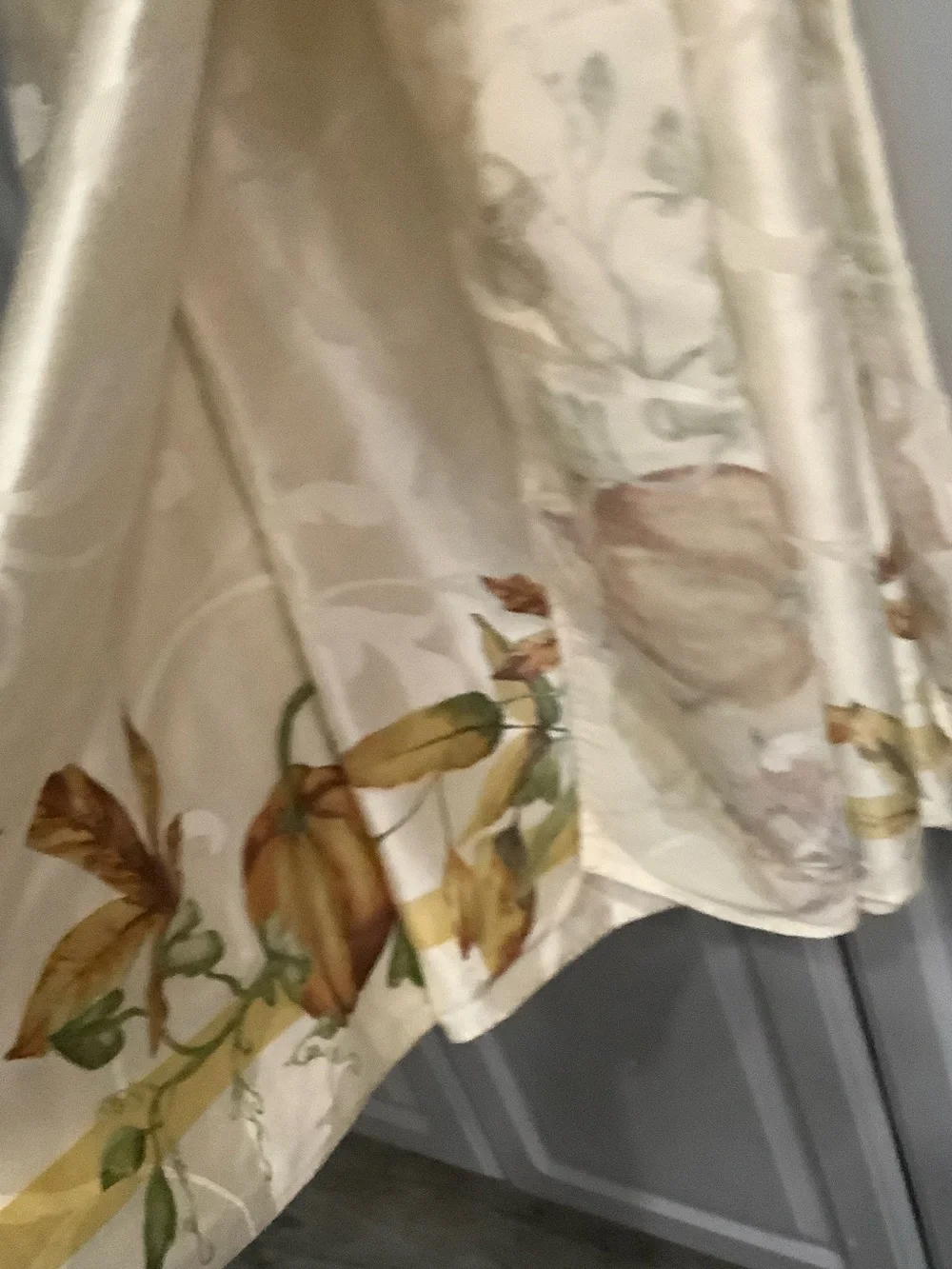 Croft & Barrow Cream Satin Table Cloth Orange Pumpkins & Fall Leaves 60”x 90”